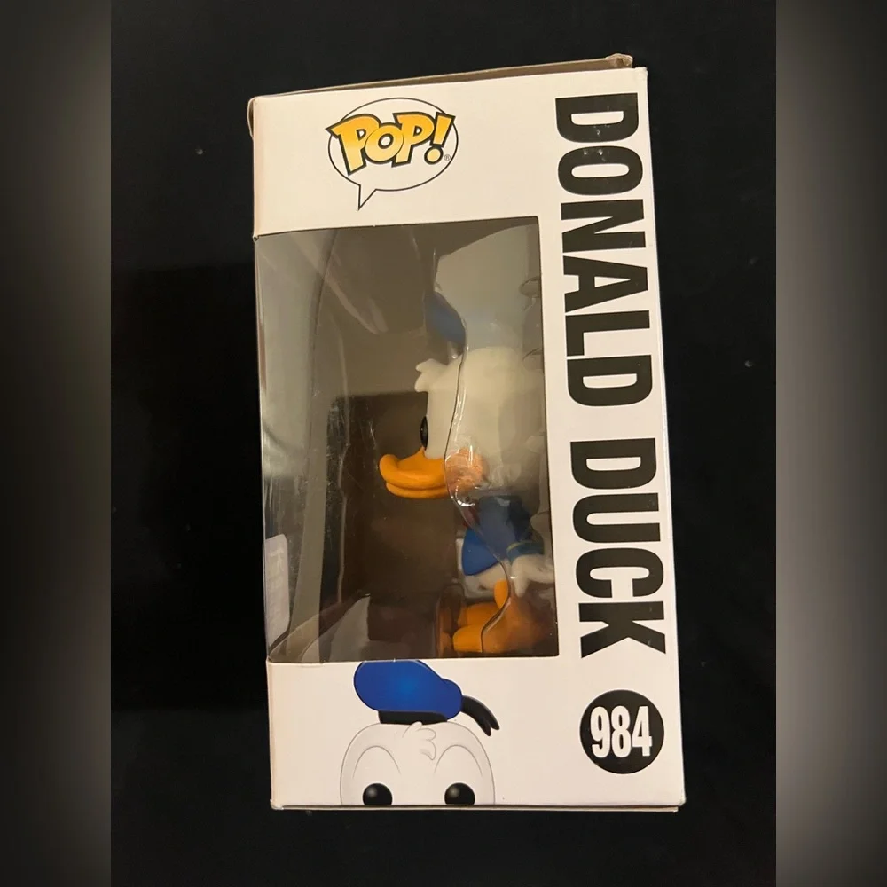 Funko Pop! Vinyl: Disney - Donald Duck - Funko Hollywood Store (Exclusive) #984 - Picture 4 of 7